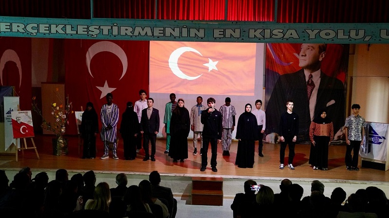 İstiklal Marşımızın Kabulünün 104. Yıldönümü ve Mehmet Akif ERSOY’u Anma Programı Uluslararası İMKB Anadolu İmam Hatip Lisesinde Düzenlendi.